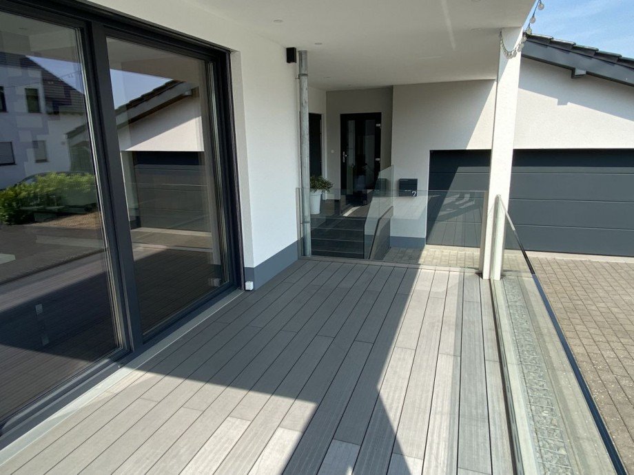 �berdachte Terrassenfl�che / Logia Villa Bekond