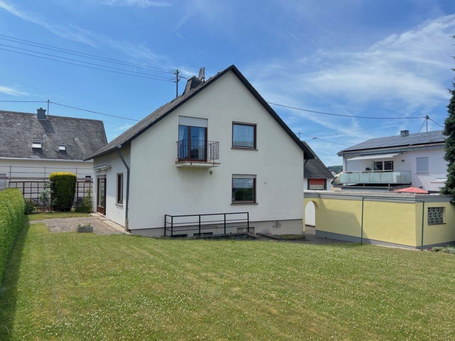 Gartenansicht Einfamilienhaus Kenn