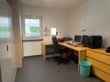 Tim Boldorf Immobilien Bekond - Neuwertiges Einfamilienhaus mit Doppelgarage, Kaminofen, Wintergarten und Einbauk�che