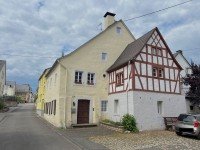 Hauptbild Historisches Juwel in Trittenheim – Denkmalgeschütztes Zweifamilienhaus mit sep. Garagenhaus