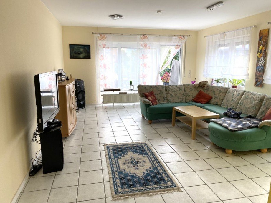 Wohnzimmer Wohnung EG (Anbau) Mehrfamilienhaus Schweich