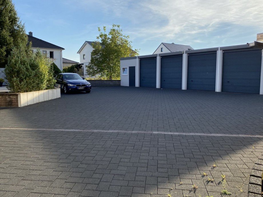 Hofansicht Mehrfamilienhaus Schweich