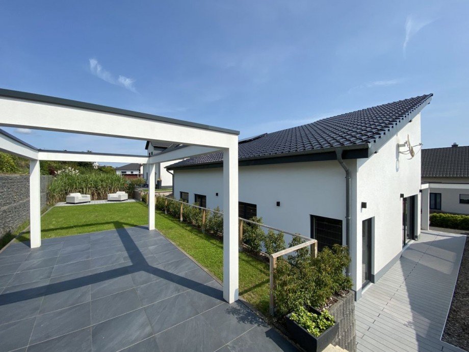 Gartenansicht Villa Bekond
