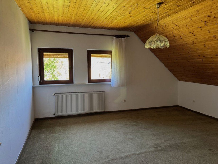Zimmer OG Einfamilienhaus Mandern