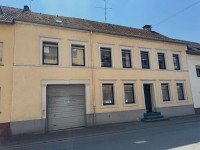 Hauptbild Trier Biewer - Sanierungsbed�rftiges Einfamilienhaus mit Garage und Garten