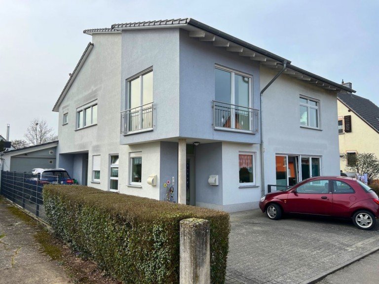 Au�enansicht Wittlich Einfamilienhaus Wittlich - Zentrale Lage - Neuwertiges Einfamilienhaus mit Einliegerwohnung, Garage und Garten