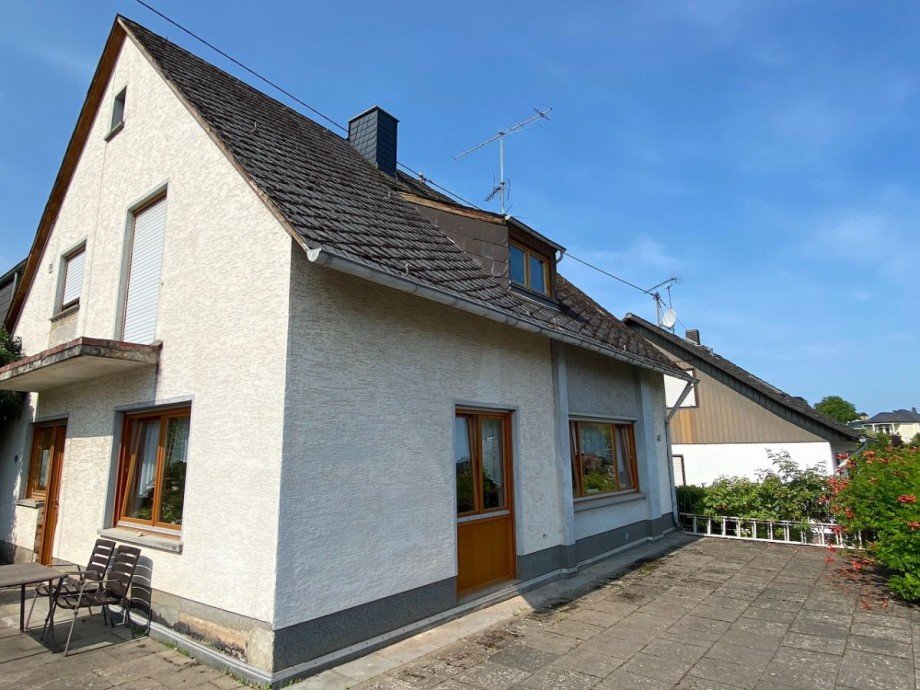 Terrasse �ber Garagen Haus Leiwen