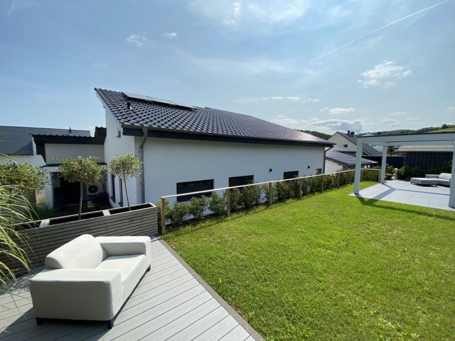 Gartenansicht Villa Bekond