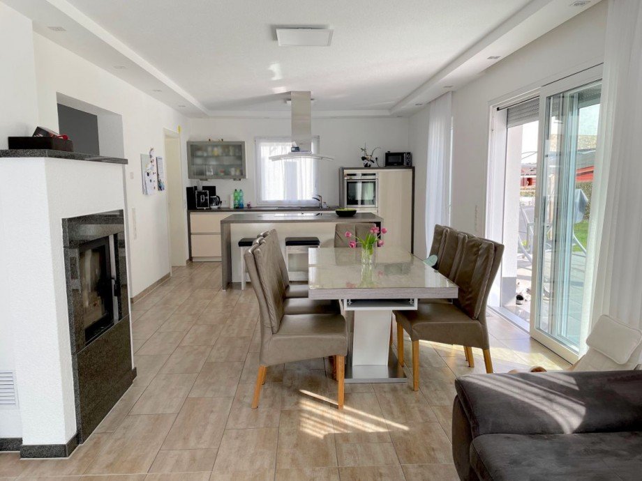 Wohn- Ess- und K�chenbereich Haus Morbach