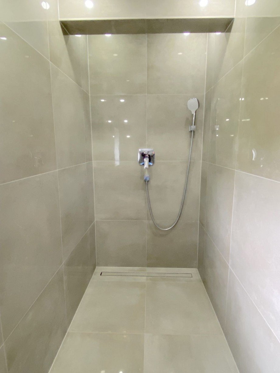 Dusche Villa Bekond