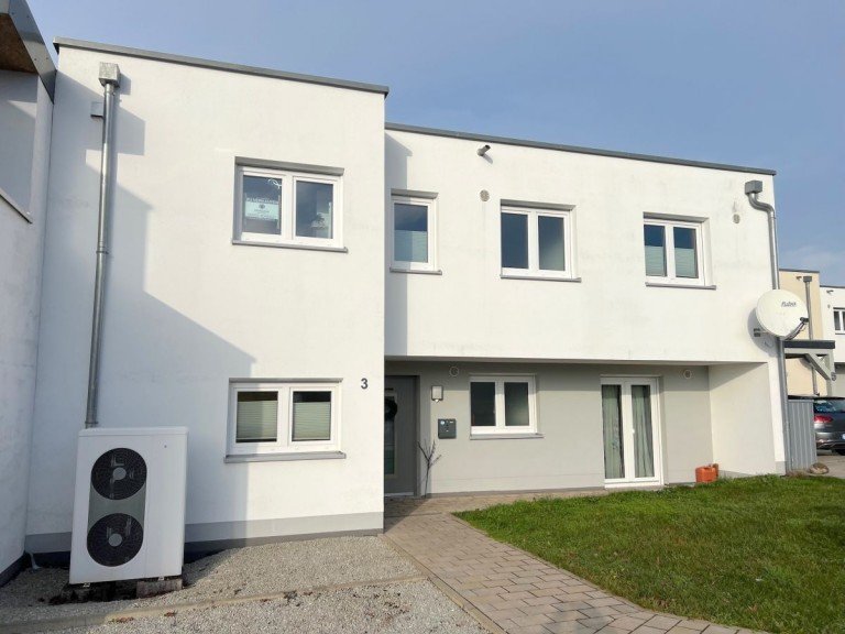 1.1 F�hren Wohnung F�hren - Exklusive 3-Zimmer Mietwohnung mit gr. Balkon, 2 Stellpl�tzen & Einbauk�che