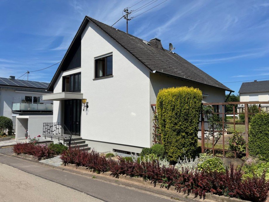 Stra�enansicht Einfamilienhaus Kenn