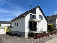 Hauptbild Kenn - Top Lage - gepflegtes Einfamilienhaus mit Garten, Terrasse und Garage