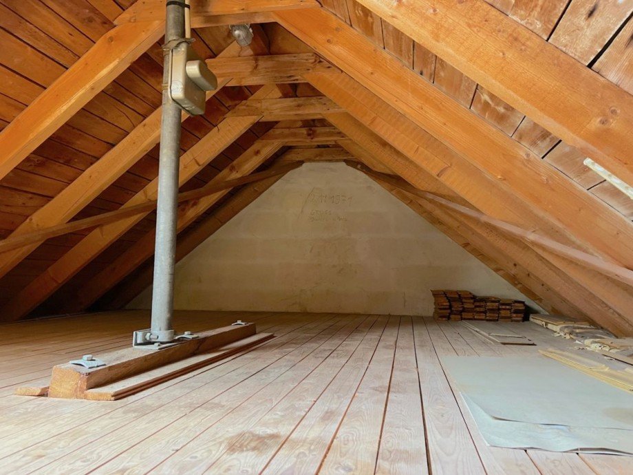 Spitzboden Einfamilienhaus Kenn