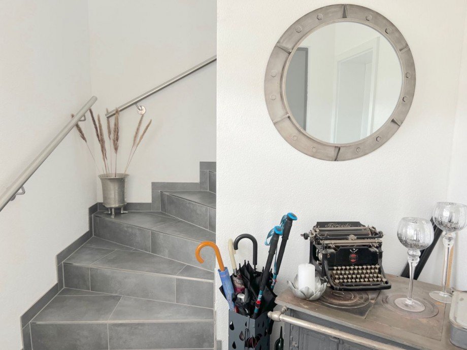 4.2 Wohnung F�hren