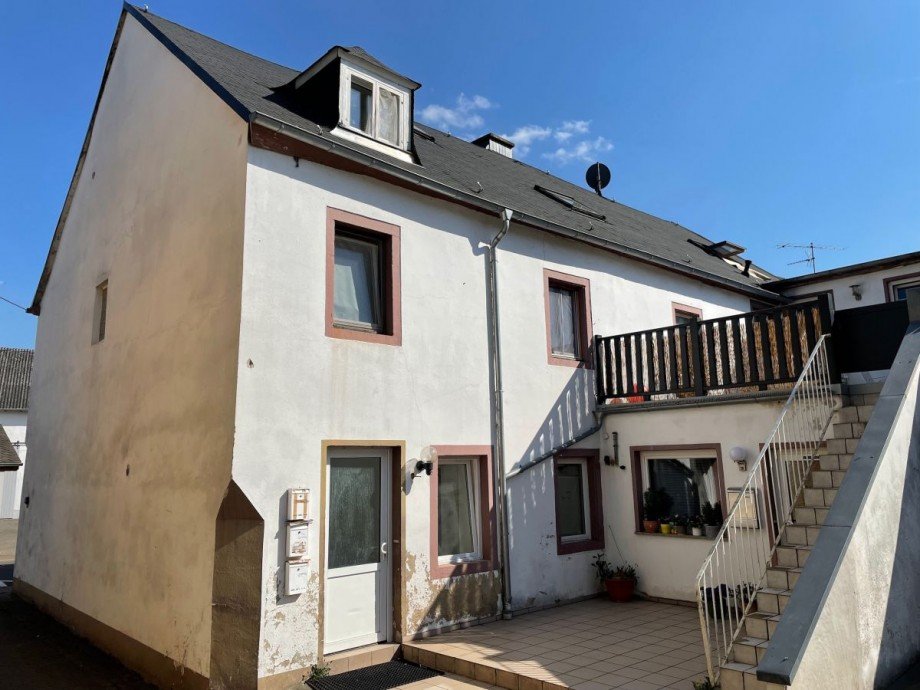 R�ckw�rtig Haus Salmtal